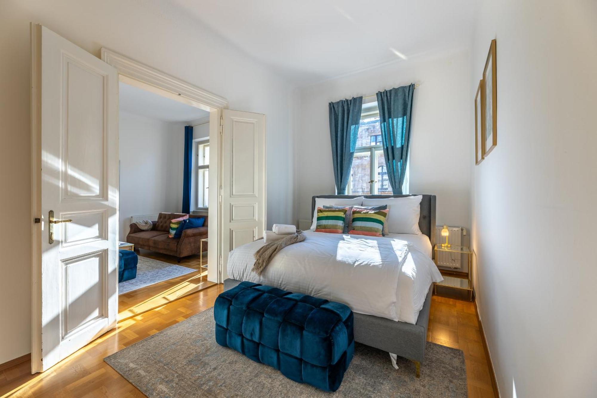 Charming 2Br Old Town Apt In Prime Location By Easybnb Premium — Photos 2