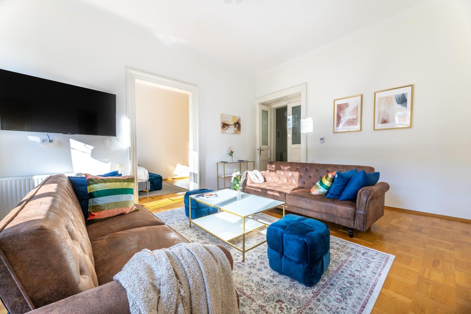 Charming 2Br Old Town Apt In Prime Location By Easybnb Premium — Photos 3